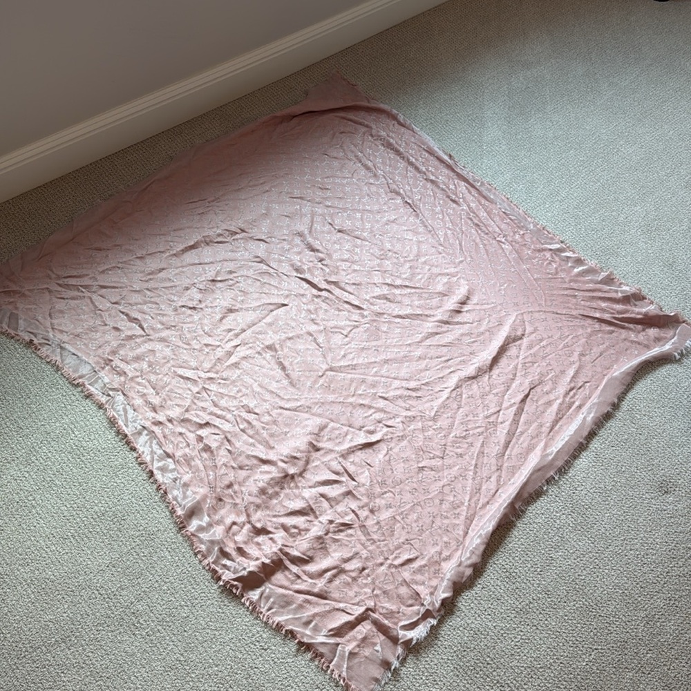 Authentic Pink Louis Vuitton scarf 💕 - Picture 13 of 15